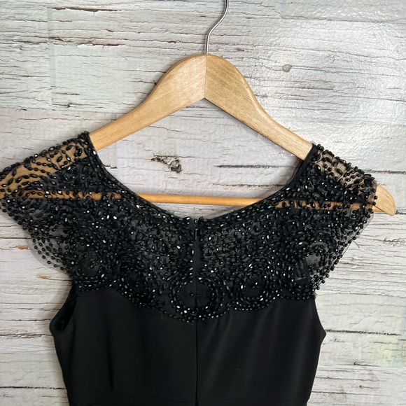 Xscape black midi dress size 2 with beads - Picture 5 of 9